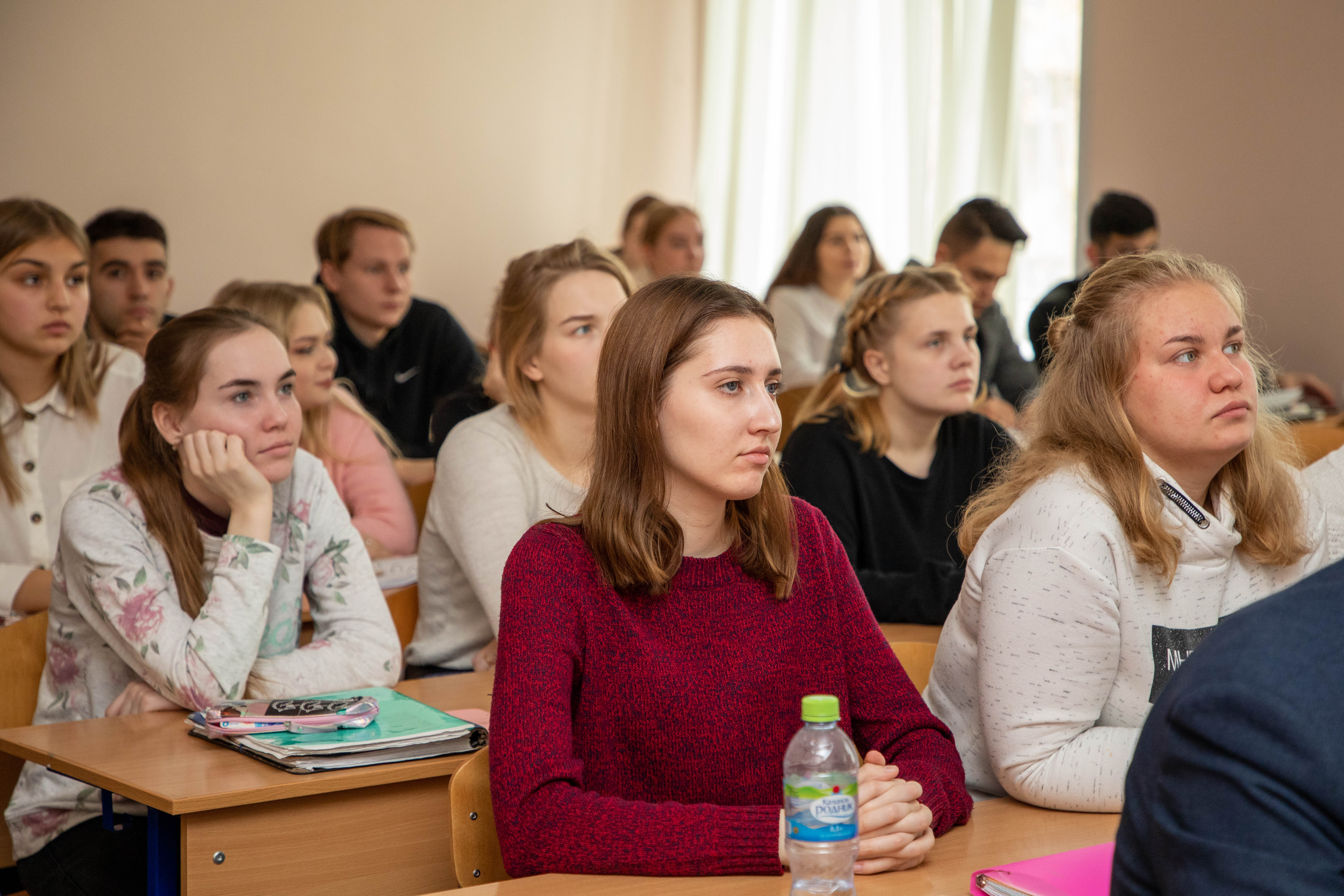 Актуальные вопросы развития. Университет Крупской Москва. Педагогический институт имени Крупской в Москве. Экономический Факультет областного университета. МГОУ экономический Факультет Москва.